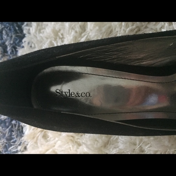 Stilettos - Picture 3 of 5